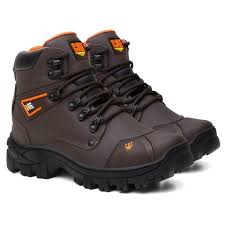 Bota Masculina Em Couro Para Trabalho Com Bico PVC e C.A